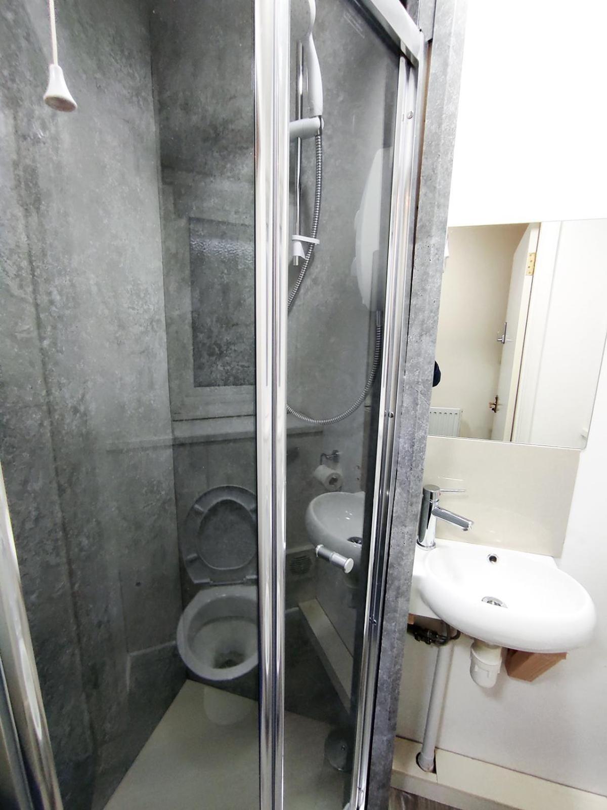 Osney Single Only For One Adult *
